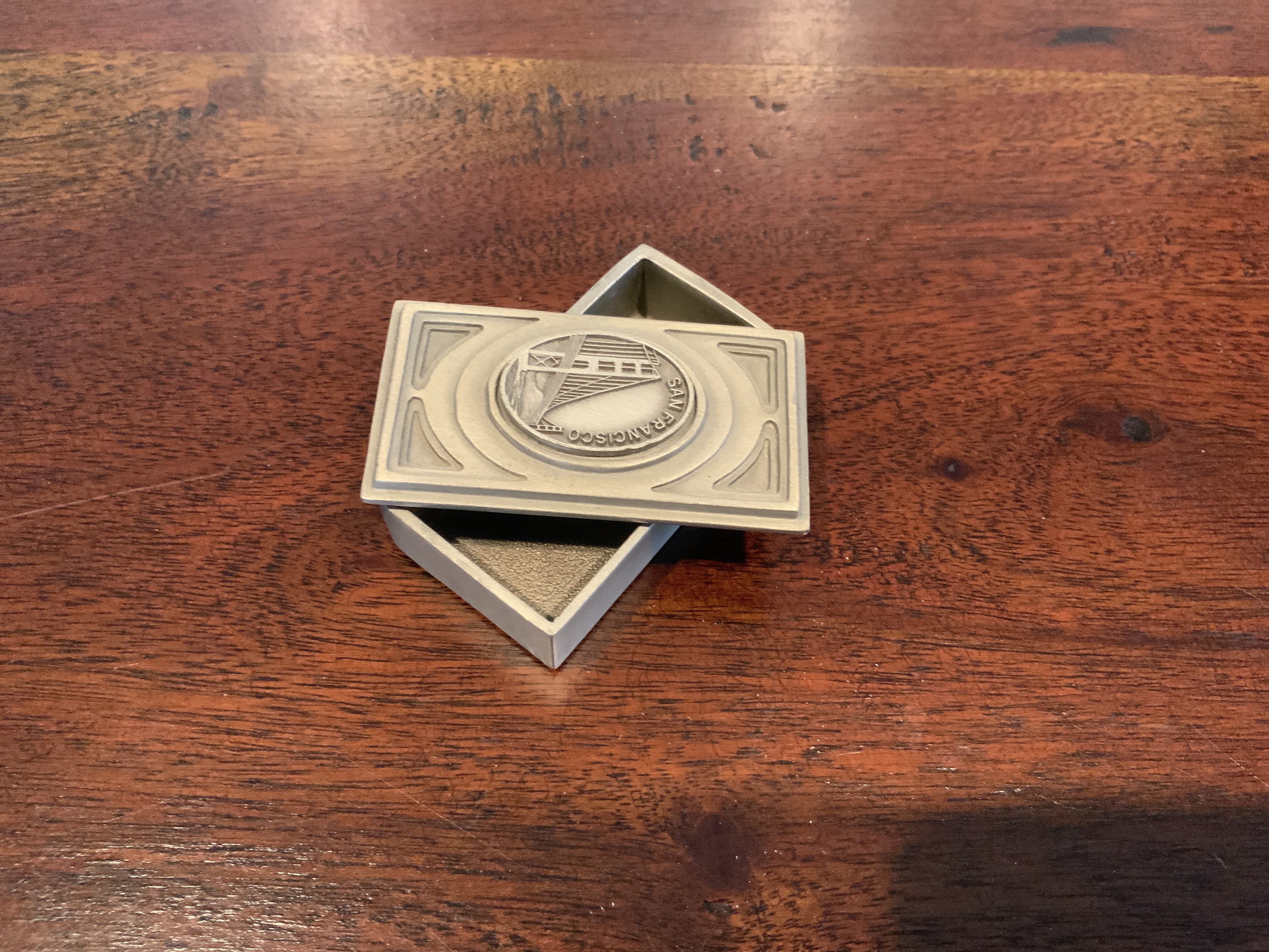 San Francisco souvenir metal trinket box
